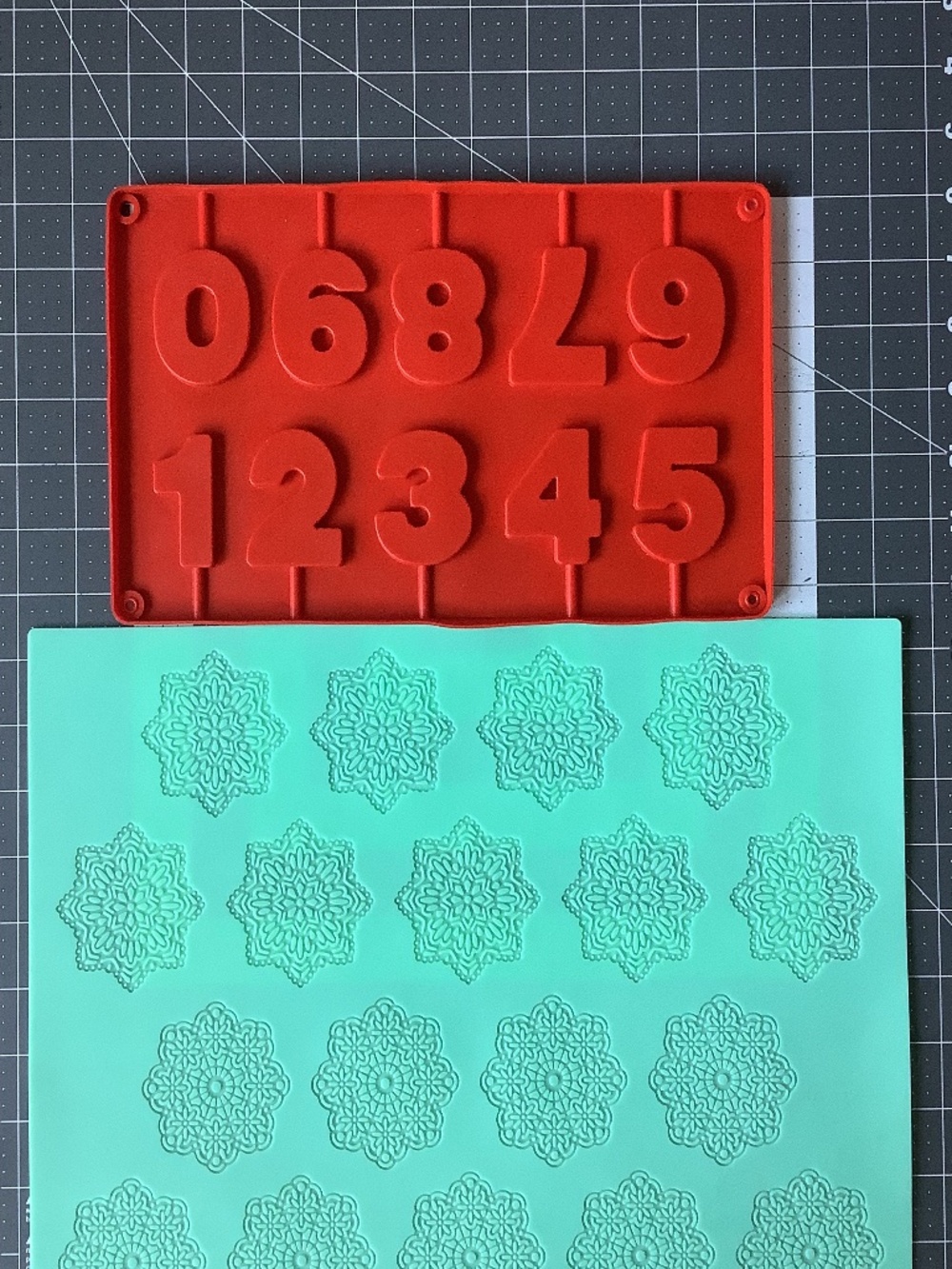 Christmas Large Silicone Mold and 0-9 Digital Silicone Mold, 2 pcs